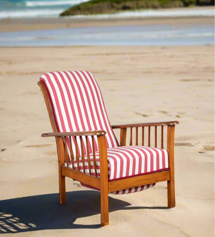 French Morris Reclining Chair with Cushions