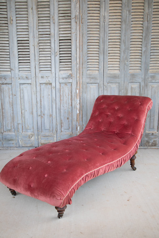 Brewster Pink Chaise Style of George Smith