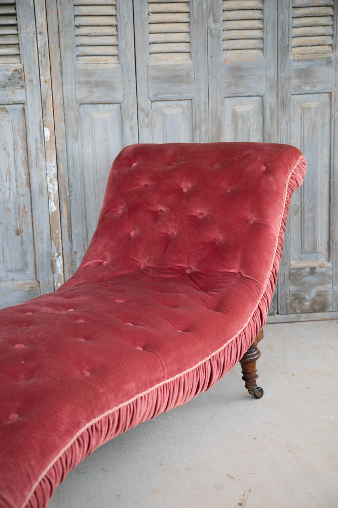 Brewster Pink Chaise Style of George Smith